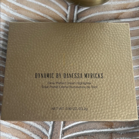 LimeLife Alcone Danessa Crème Highlighter Palette - Picture 4 of 5